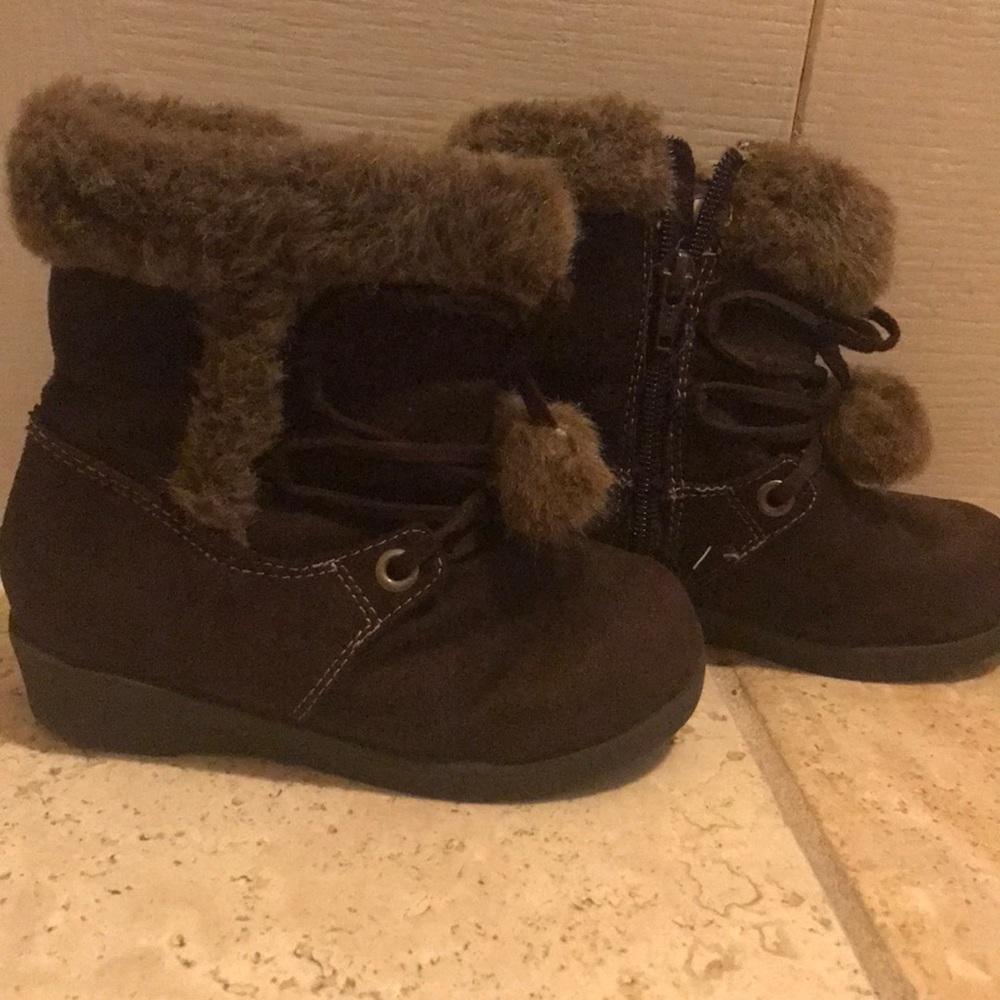 Wonderkids girls boots. Brown, size 10 youth/5yrs.